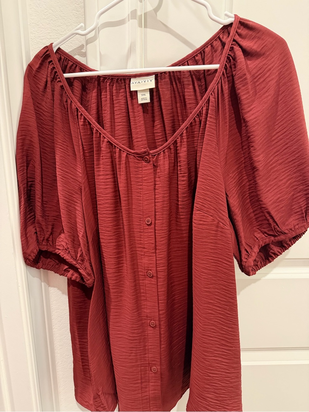 Ava & Viv Button-Front Puff Sleeve Blouse in Brick